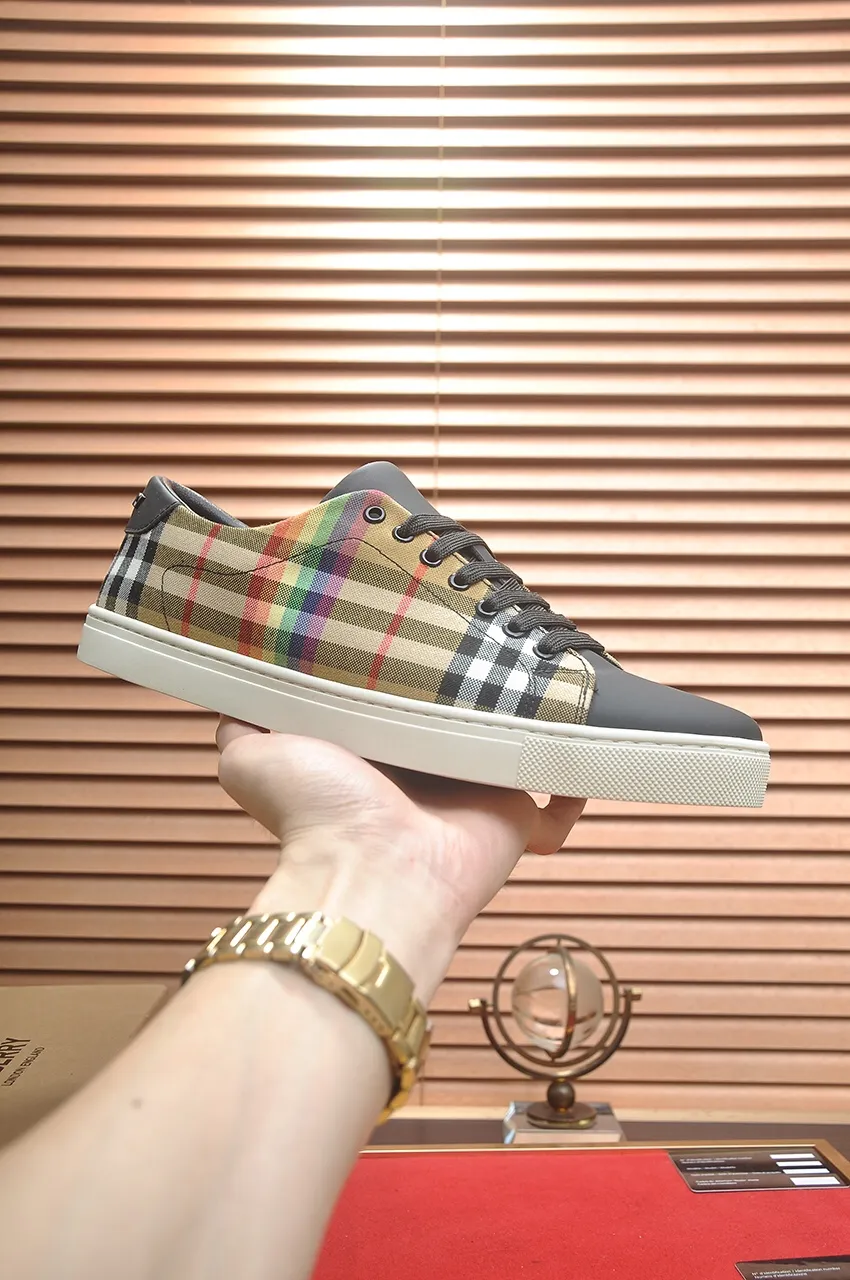 Men's shoes💰480💶[Burberry] (cowhide lining) classic low-top sneakers｜Imported cowhide with classic plaid fabric｜Cow leather lining｜Original outsole｜Fine workmanship and comfortable to wear Size: 38-44 (customized at 45)